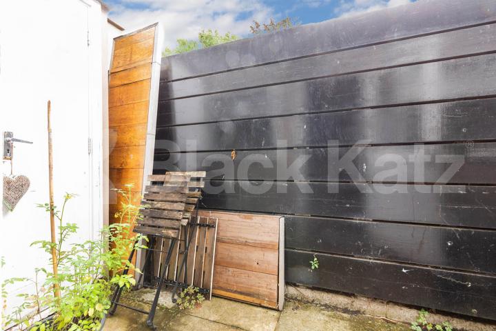 Ground Floor 1 bedroom property with patio located in the heart of Muswell Hill Pages Lane, Muswell Hill